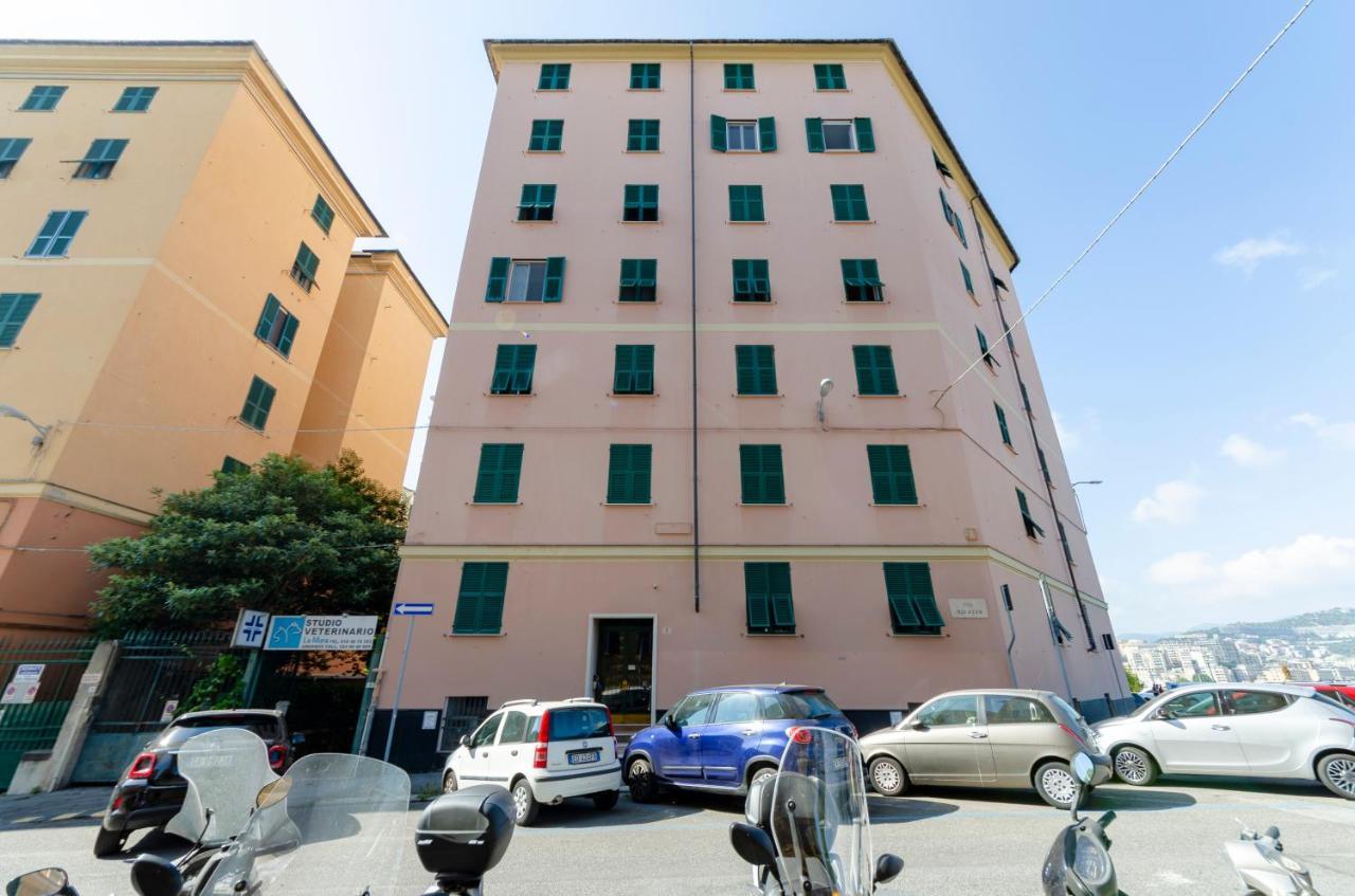 Joivy Spacious Family Apt For 4, In Carignano, Cenova Dış mekan fotoğraf